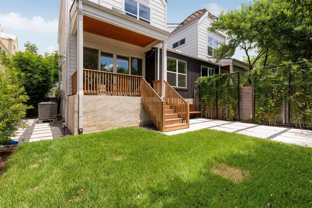 2000 Greenwood Avenue Austin TX 78723