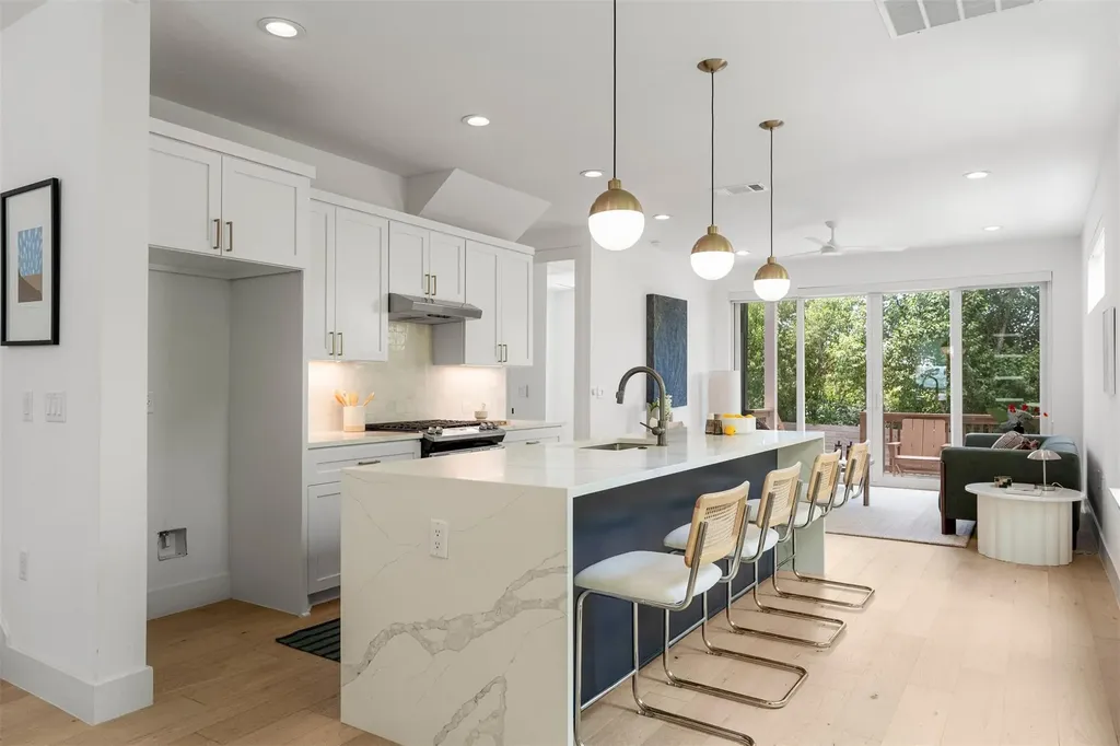 2000 Greenwood Avenue Austin TX 78723