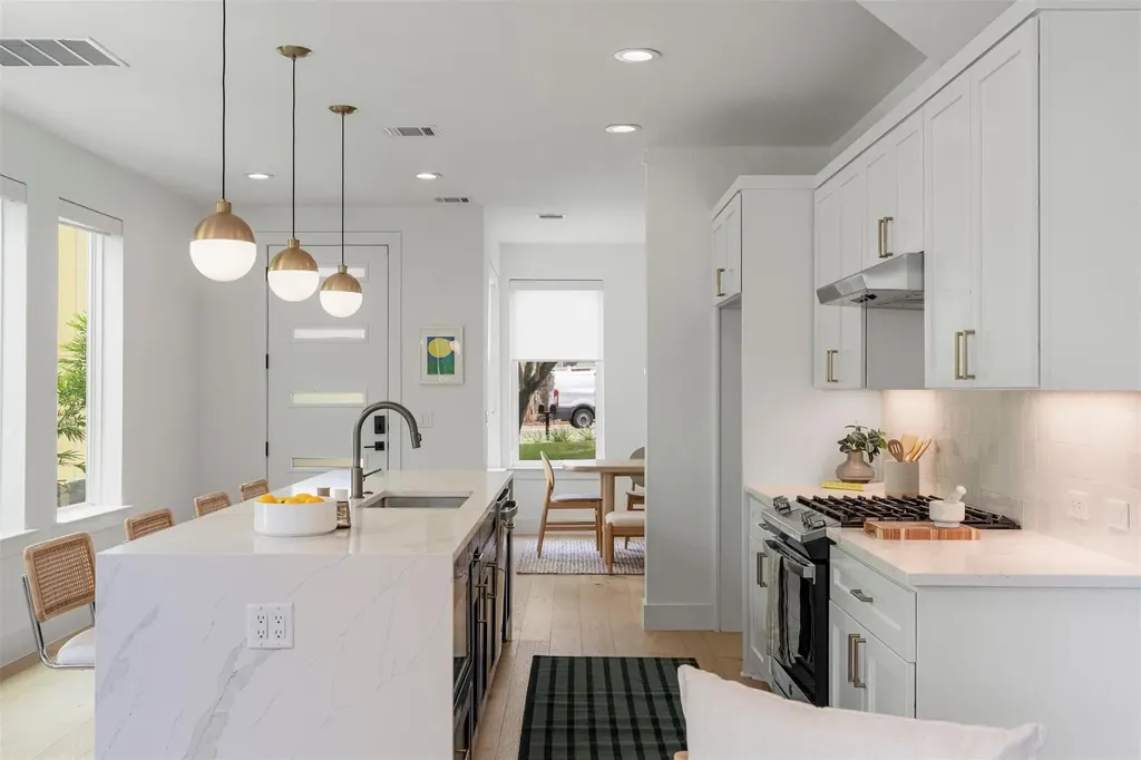 2000 Greenwood Avenue Austin TX 78723