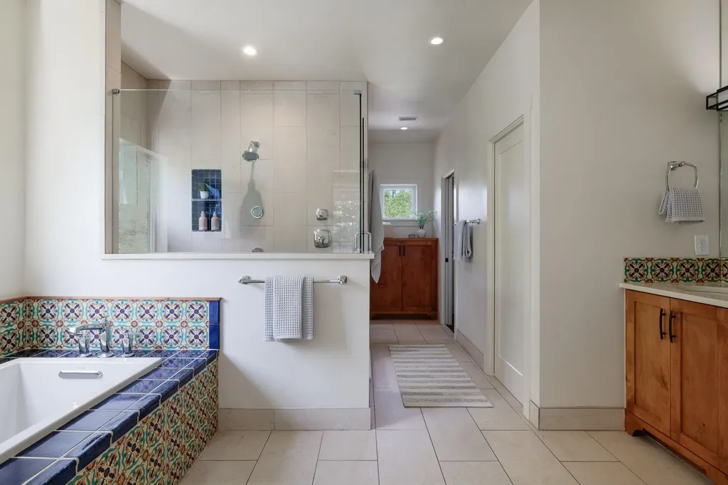 6105 Highlandale Drive Austin TX 78731