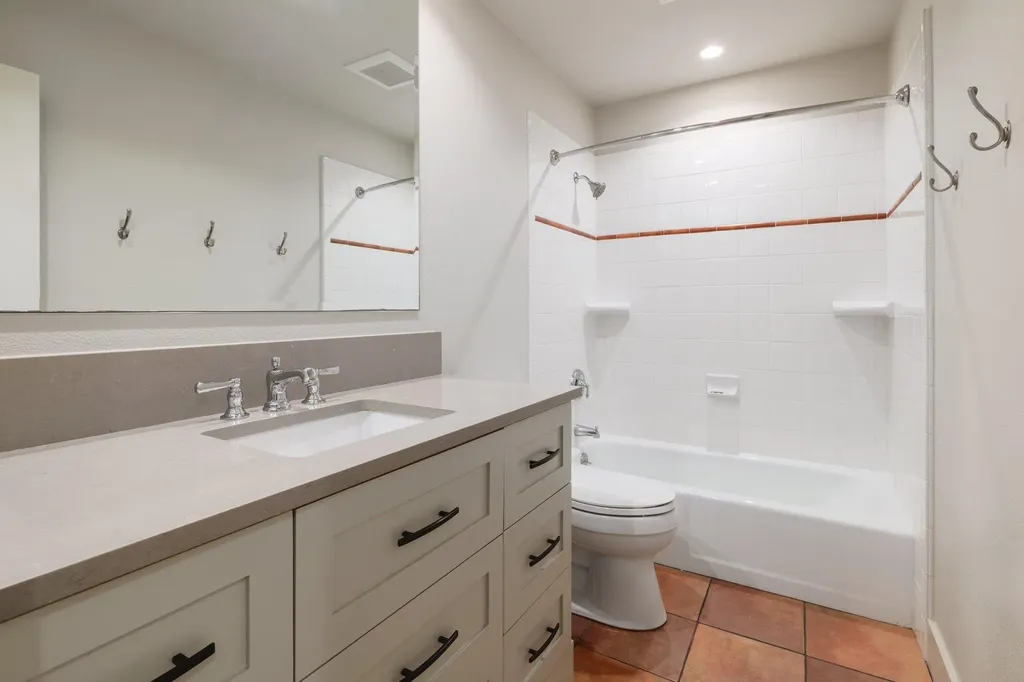 6105 Highlandale Drive Austin TX 78731