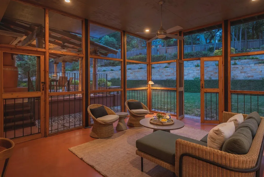 6105 Highlandale Drive Austin TX 78731
