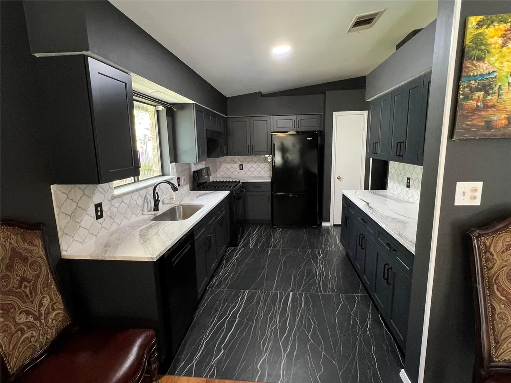 730 Shade Tree Drive Austin TX 78748