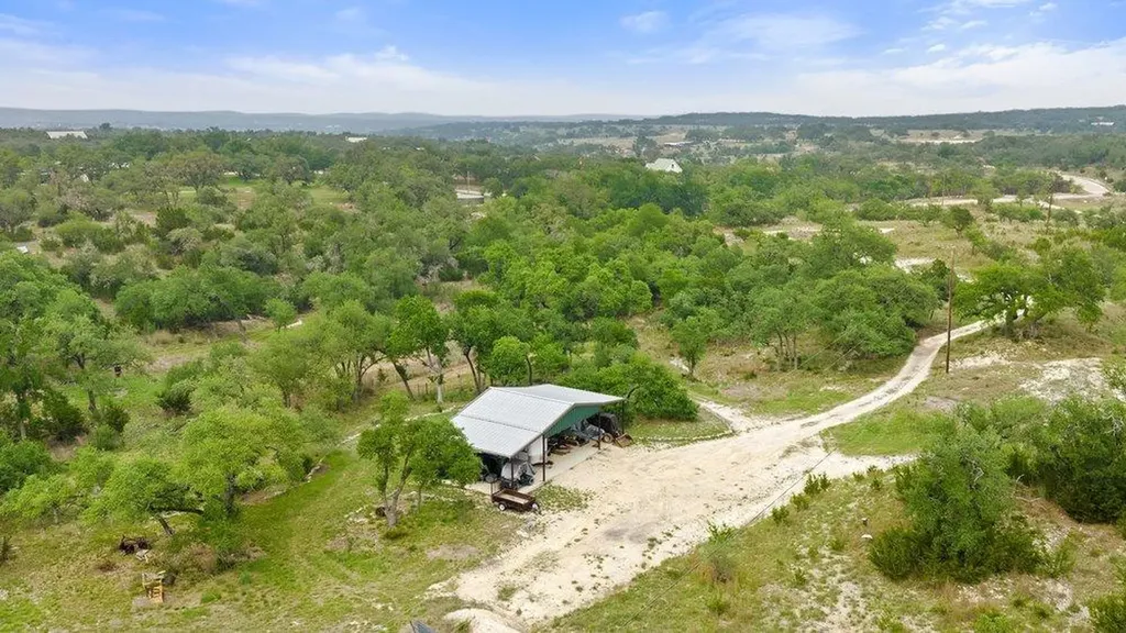 1850 Pursley Road Dripping Springs TX 78620
