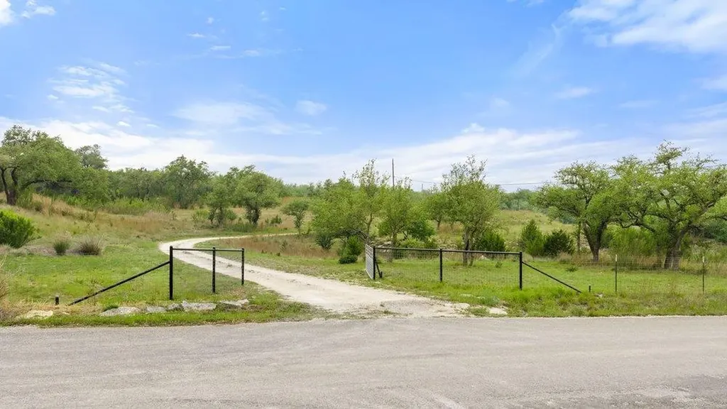 1850 Pursley Road Dripping Springs TX 78620