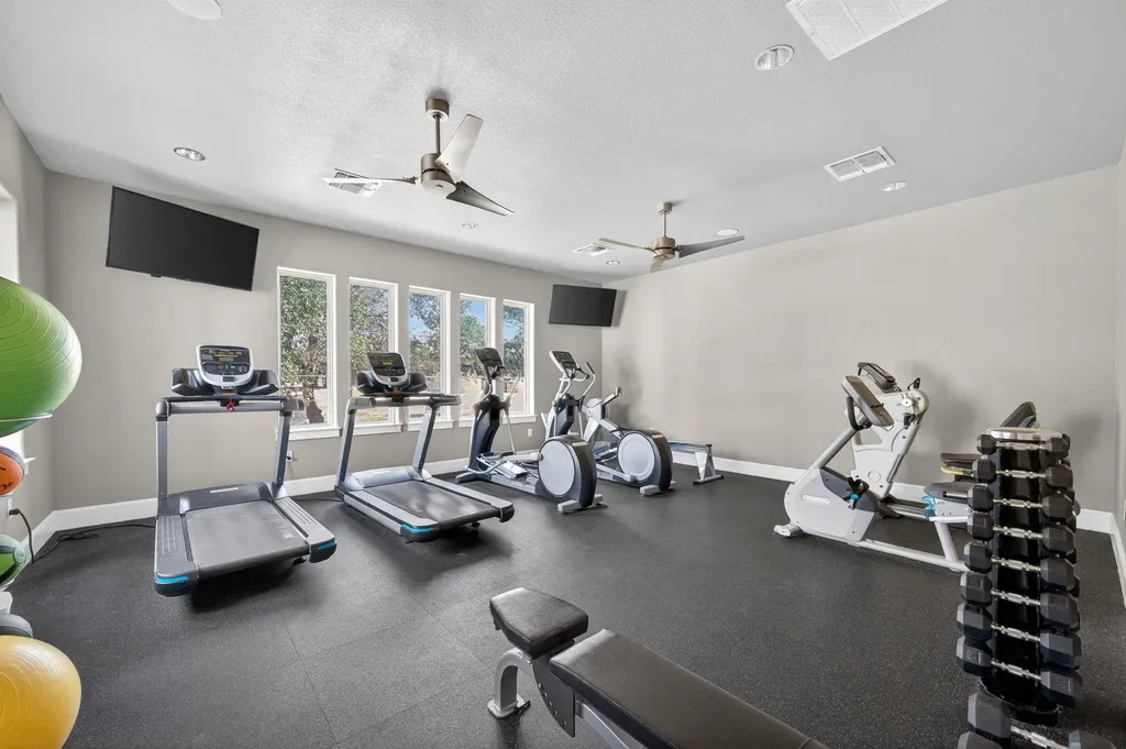 205 Clubhouse Drive Georgetown TX 78628