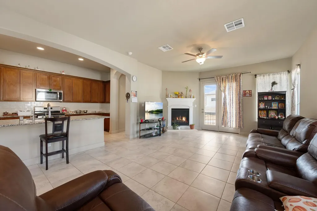 205 Clubhouse Drive Georgetown TX 78628