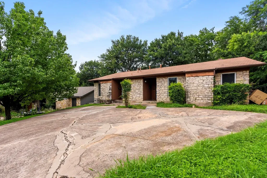 2320 Montclaire Street Austin TX 78704