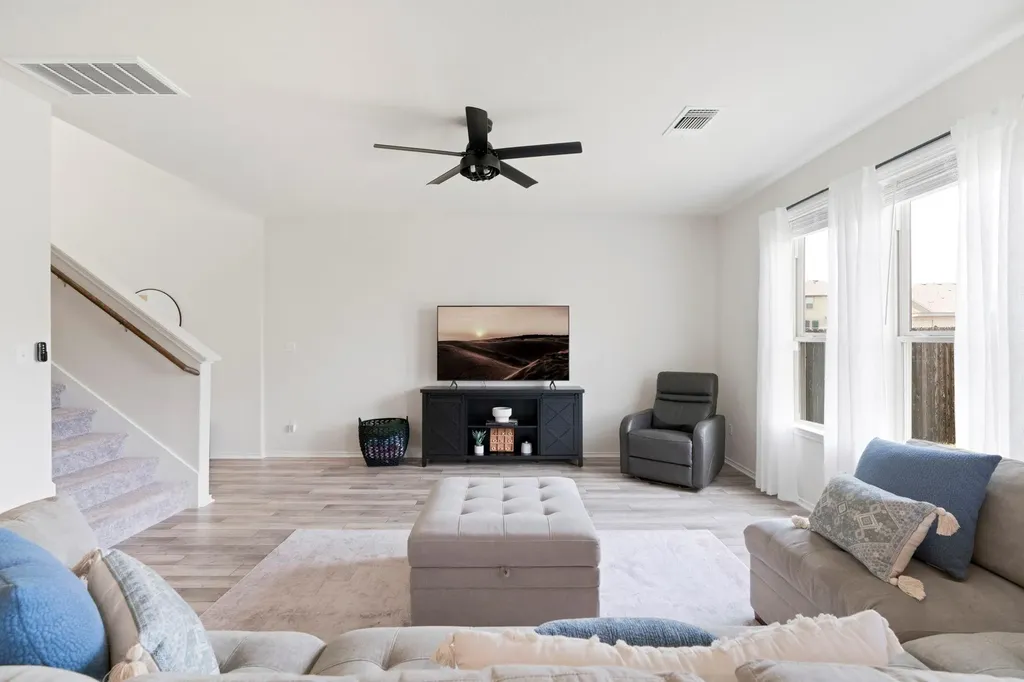 33 Snowy Plover Lane Leander TX 78641