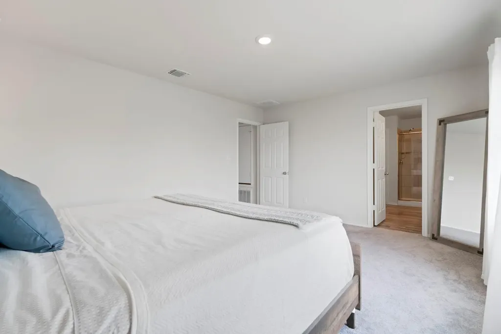 33 Snowy Plover Lane Leander TX 78641