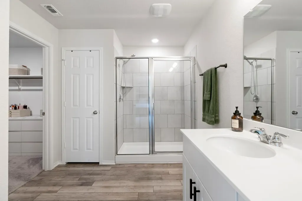33 Snowy Plover Lane Leander TX 78641