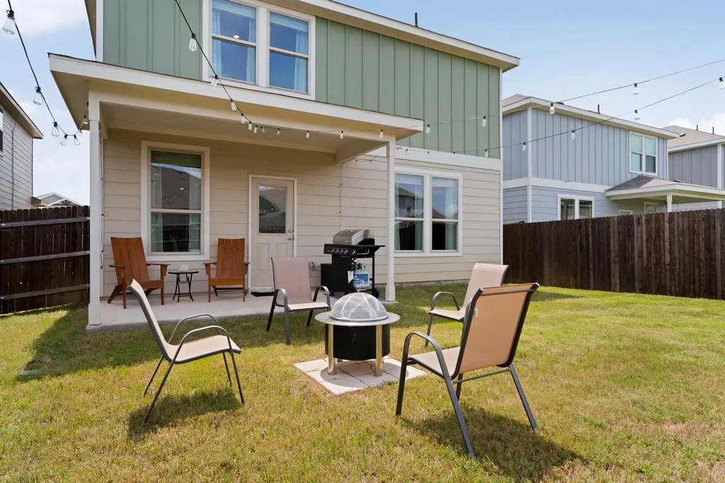 33 Snowy Plover Lane Leander TX 78641