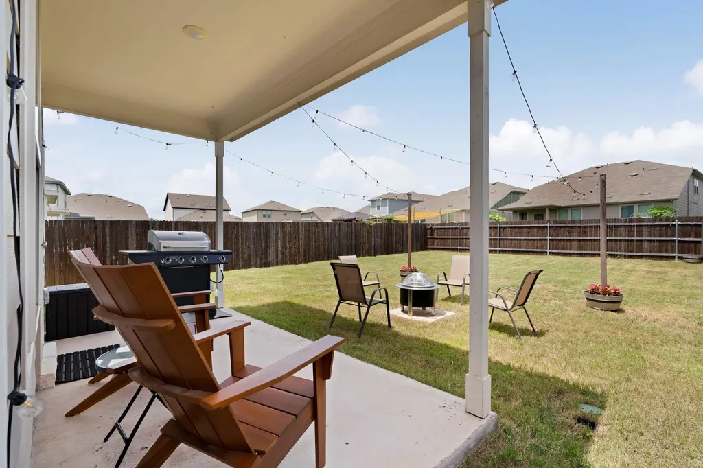 33 Snowy Plover Lane Leander TX 78641