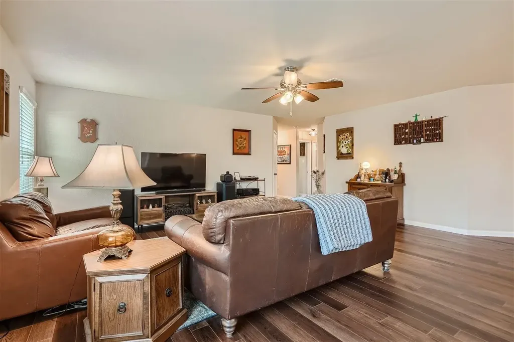 2404 Night Sky Cove Lockhart TX 78644