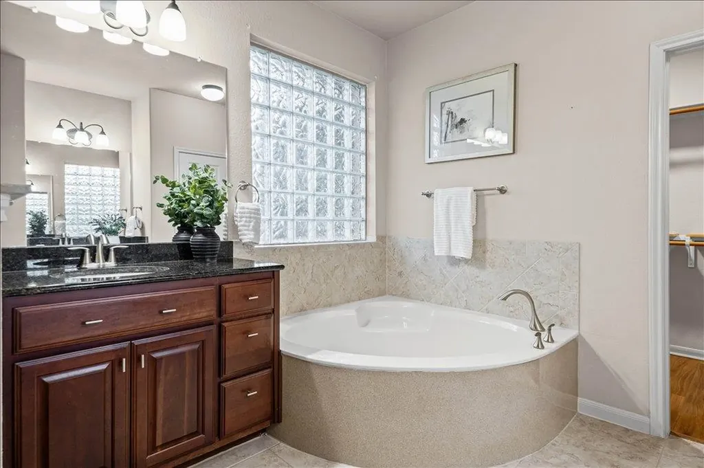 2305 Sully Creek Drive Austin TX 78748
