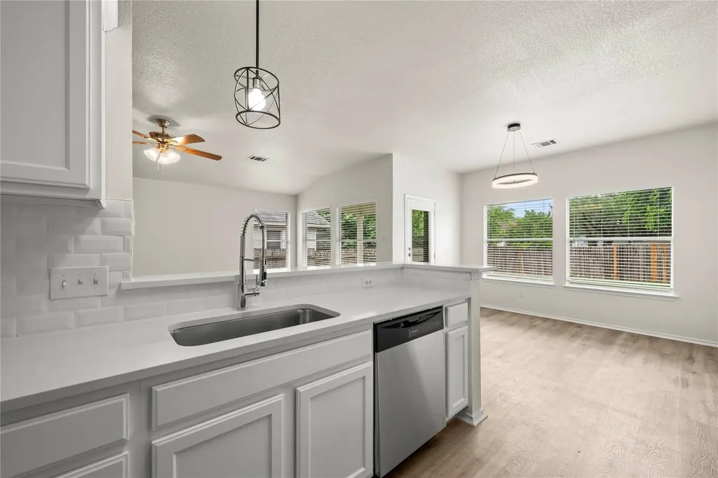 3920 Whitey Ford Way Round Rock TX 78665