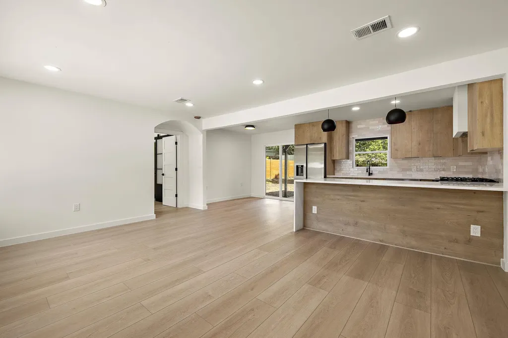 1400 Glencrest Drive Austin TX 78723