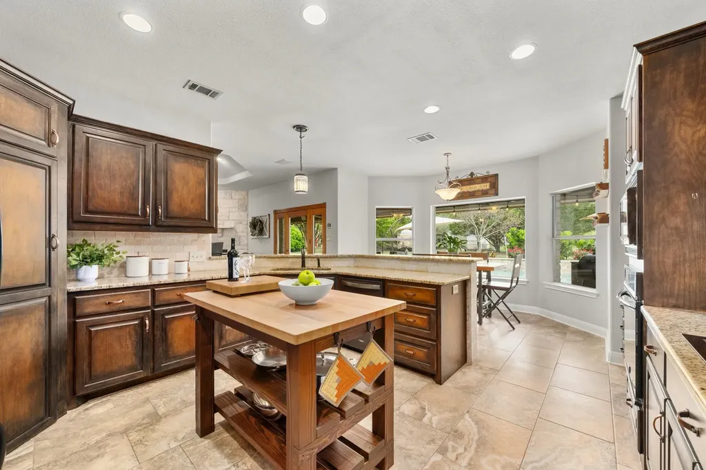 106 Starlight Trail Georgetown TX 78633