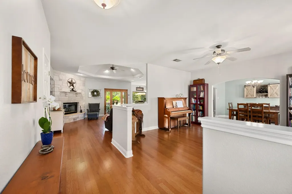 106 Starlight Trail Georgetown TX 78633