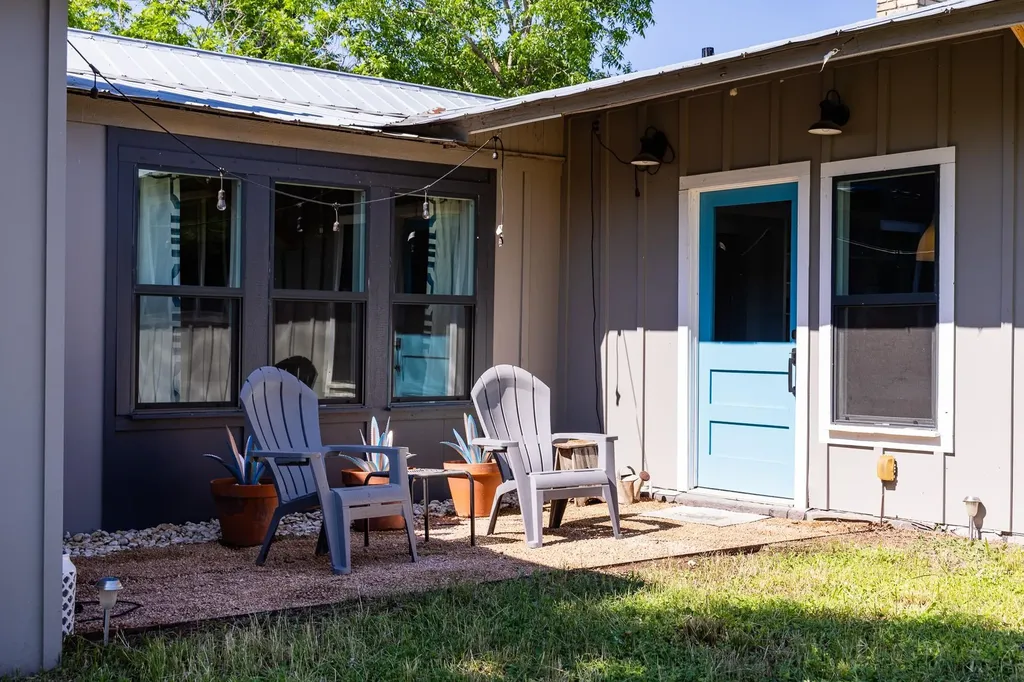 684 Stoneleigh Road Center Point TX 78010