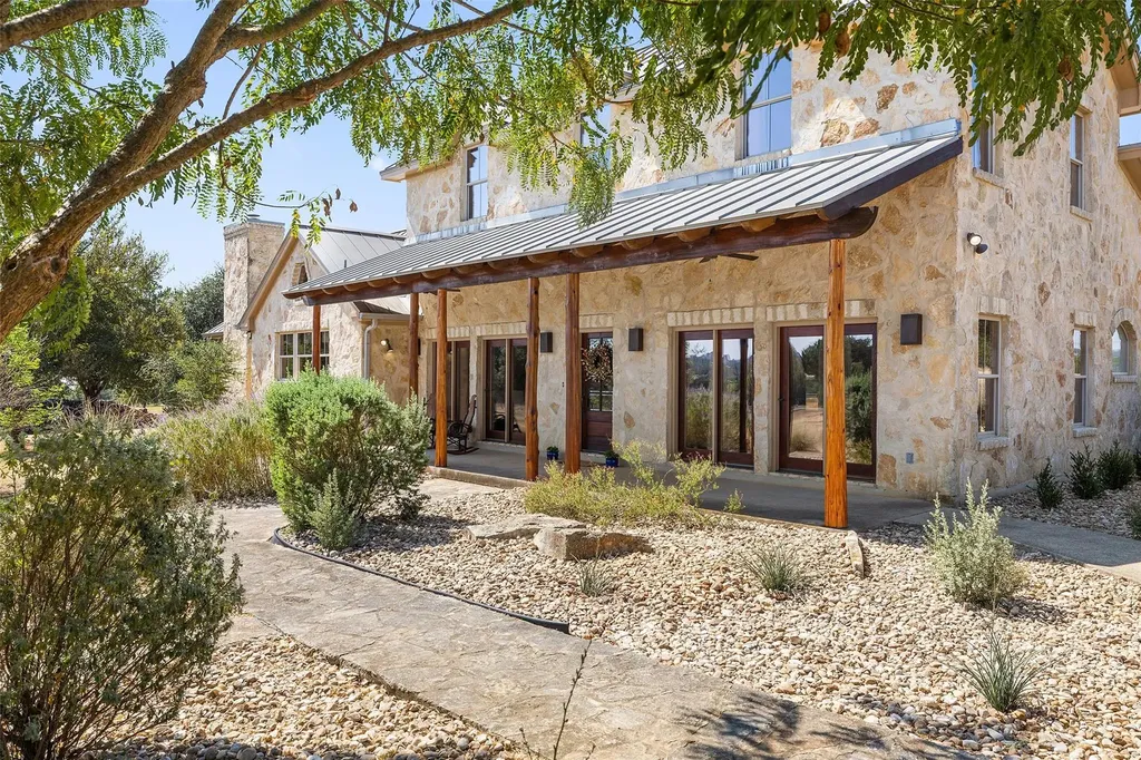1120 Canyon View Road Dripping Springs TX 78620