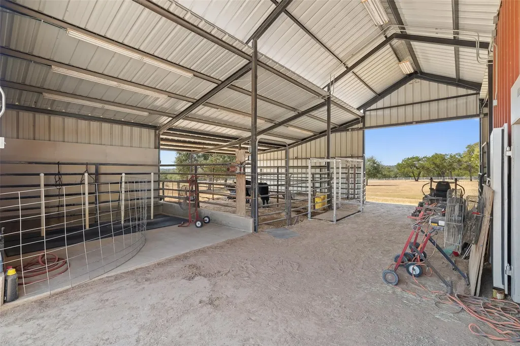 1120 Canyon View Road Dripping Springs TX 78620