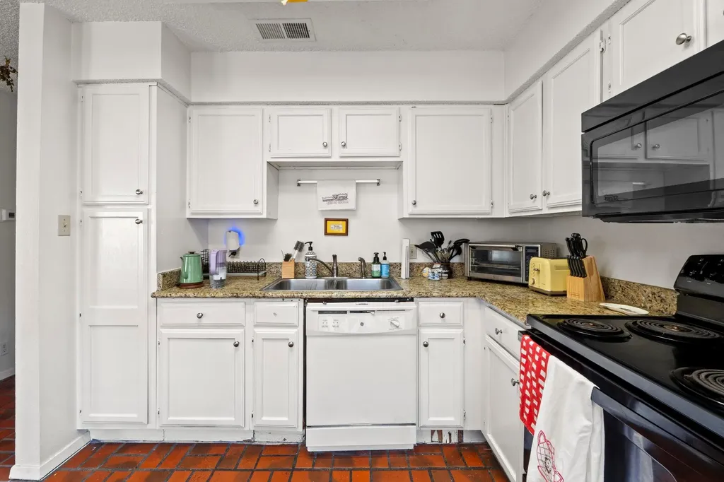 2110 Rio Grande Street Austin TX 78705