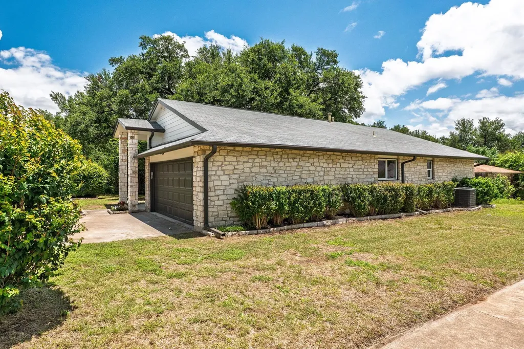 11505 Powder Mill Trail Austin TX 78750