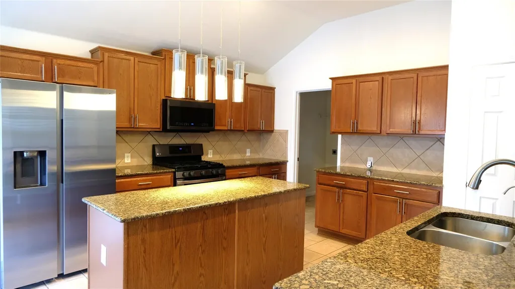 1536 Clary Sage Loop Round Rock TX 78665