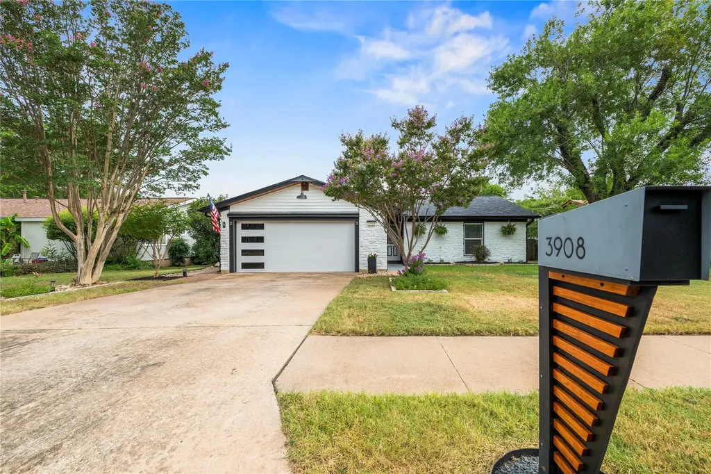 3908 Rolling Hill Round Rock TX 78681