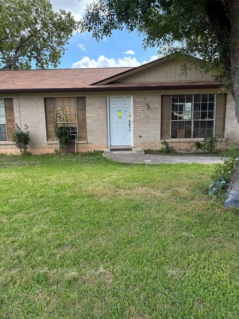 2006 Farnswood Drive Round Rock TX 78664