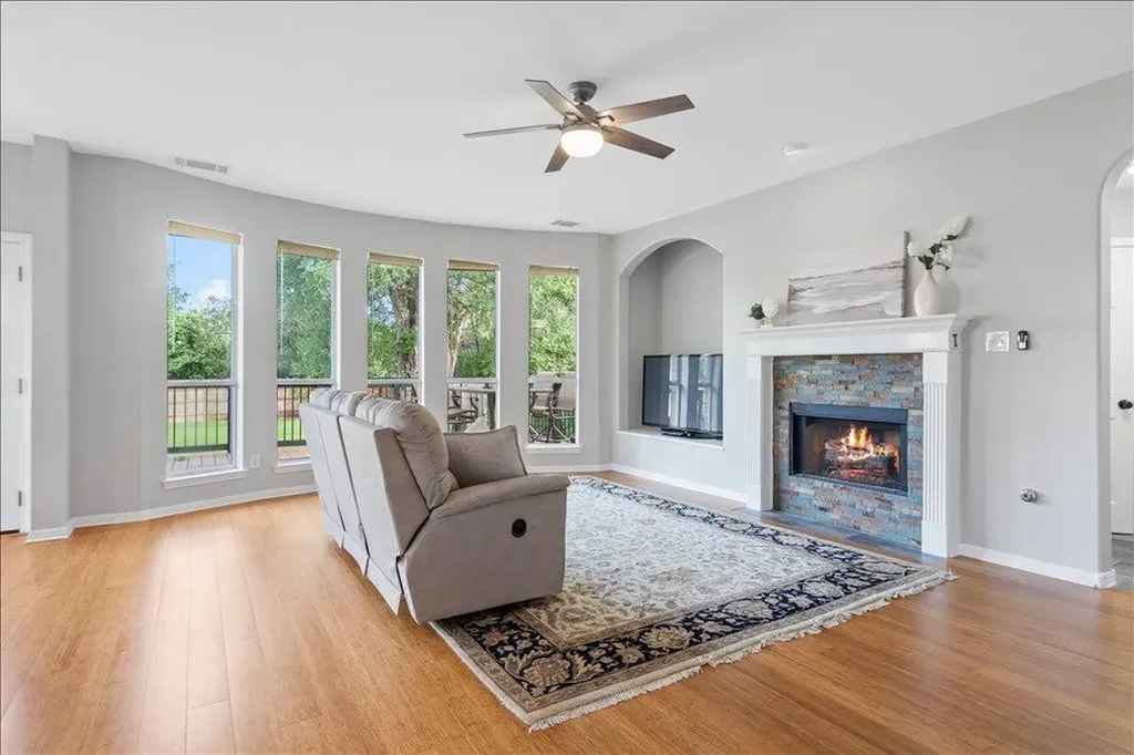 10801 Beachmont Lane Austin TX 78739