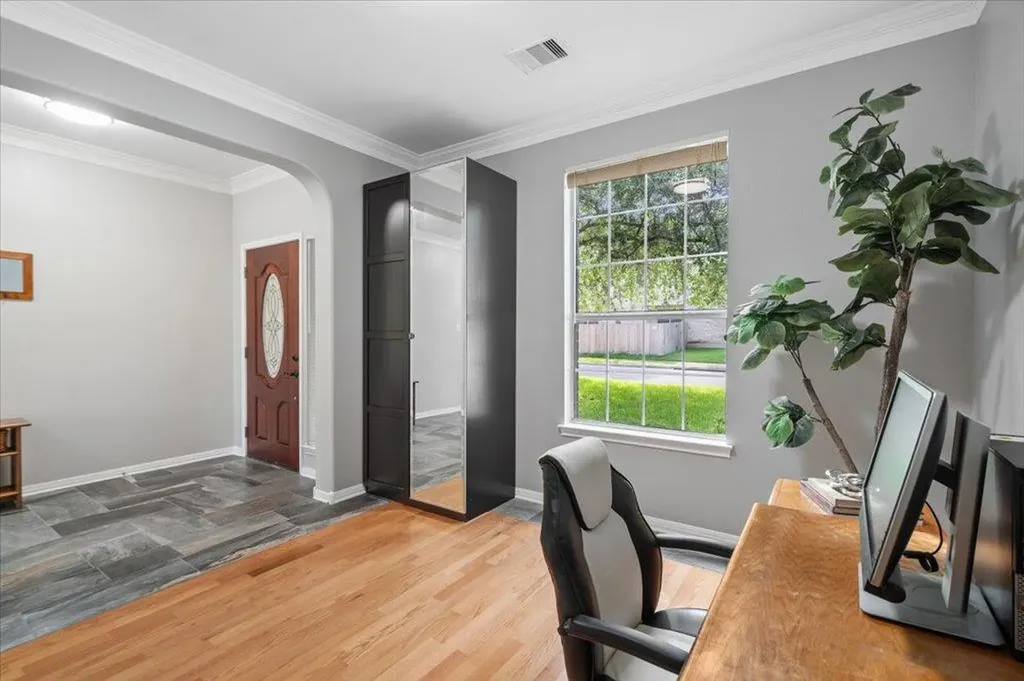 10801 Beachmont Lane Austin TX 78739