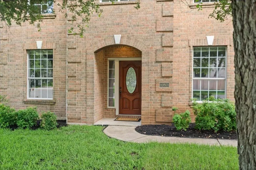 10801 Beachmont Lane Austin TX 78739