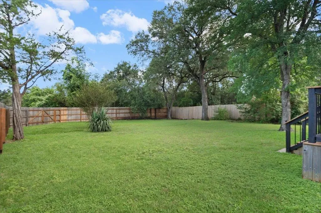 10801 Beachmont Lane Austin TX 78739