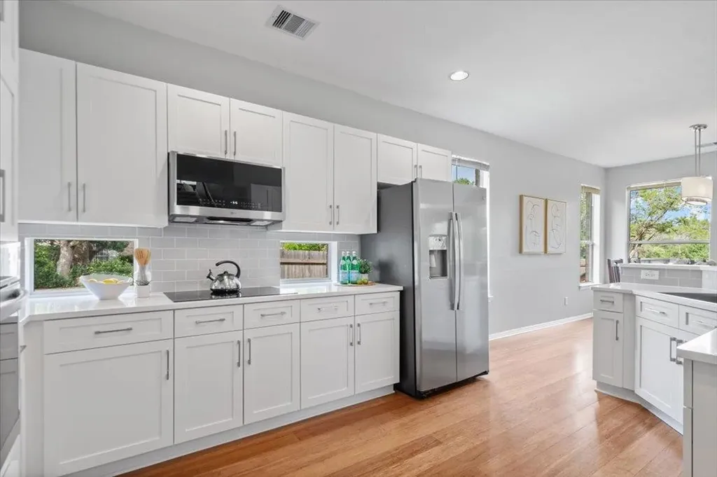 10801 Beachmont Lane Austin TX 78739