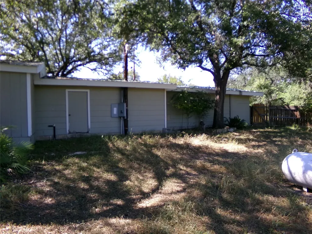 2006 Elm Creek Drive Granite Shoals TX 78654