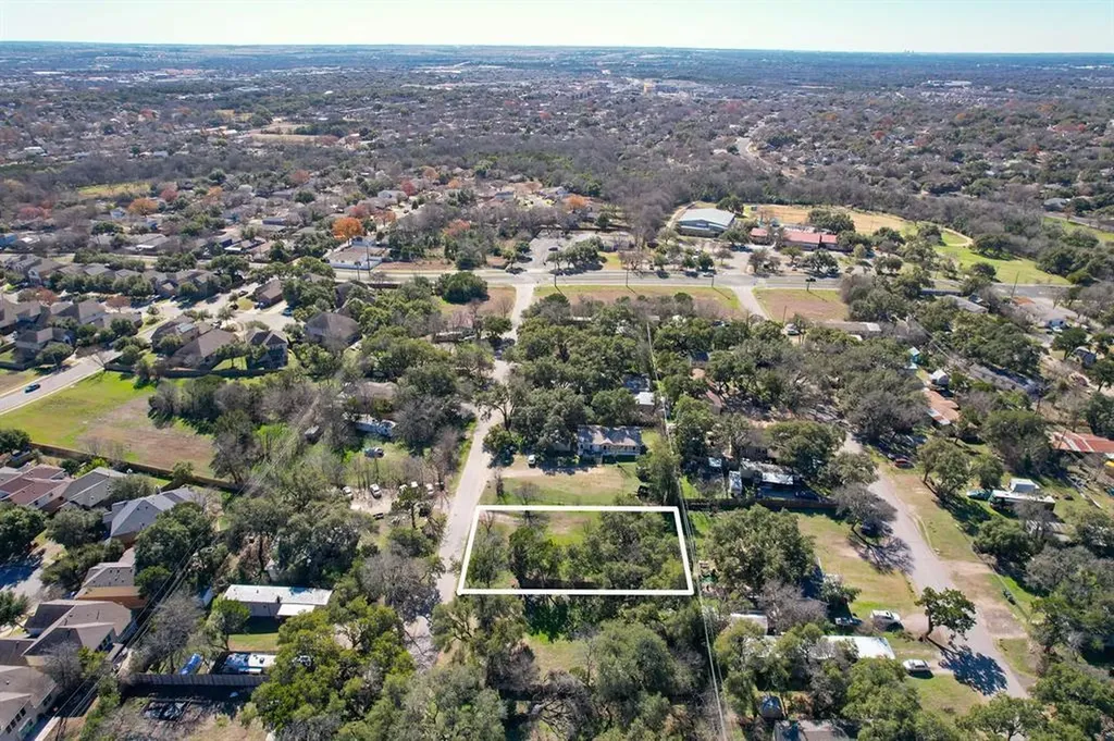 7904 Persimmon Trail Austin TX 78745