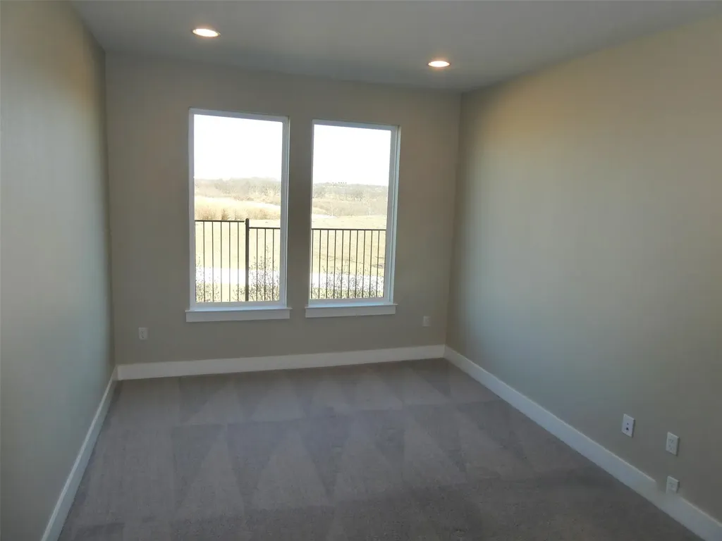 8621 Thompson Teal Trail Austin TX 78744