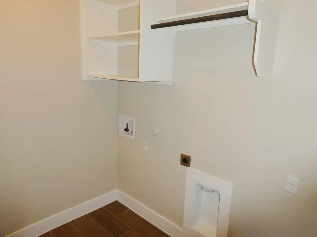 8621 Thompson Teal Trail Austin TX 78744