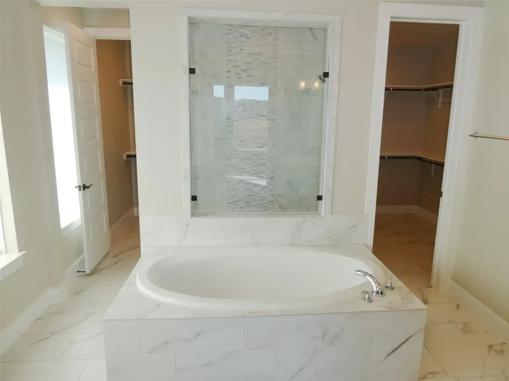 8621 Thompson Teal Trail Austin TX 78744