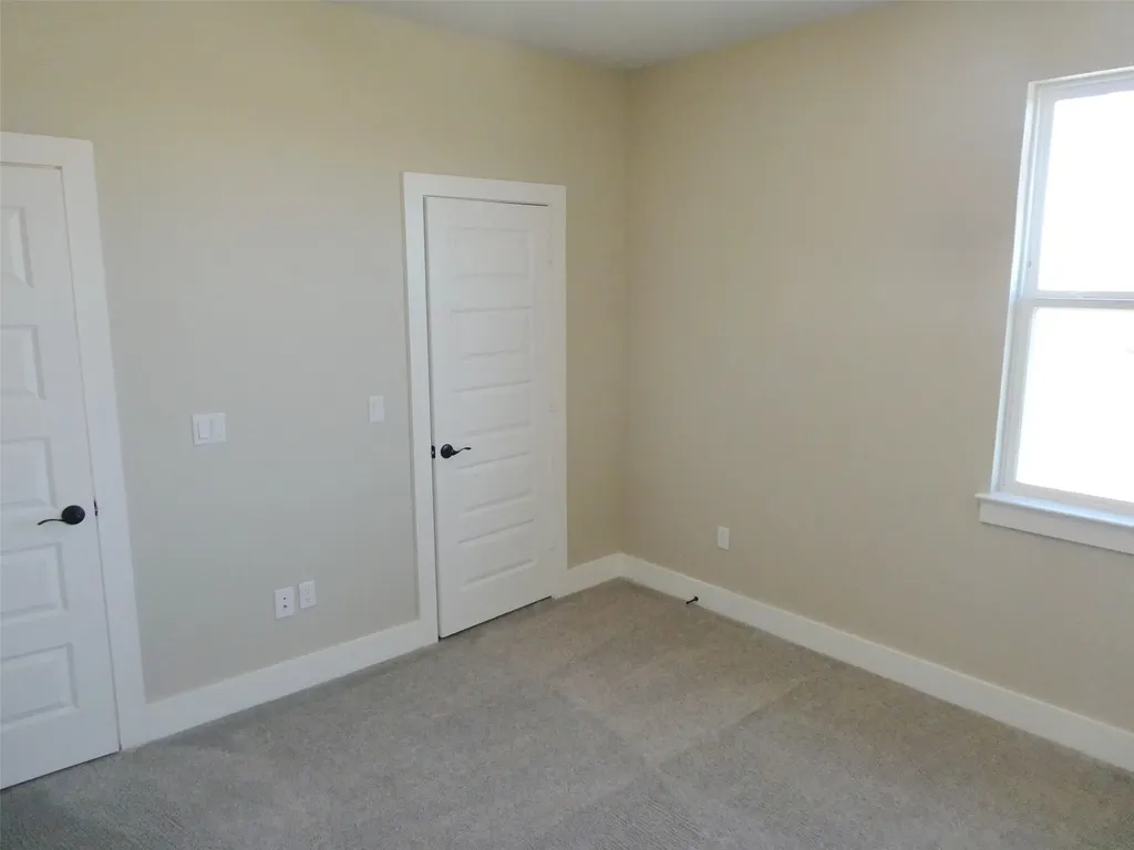 8621 Thompson Teal Trail Austin TX 78744