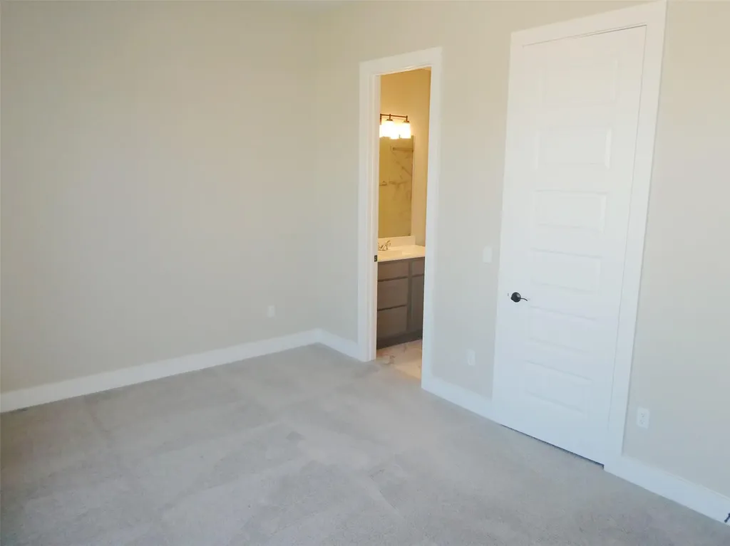8621 Thompson Teal Trail Austin TX 78744