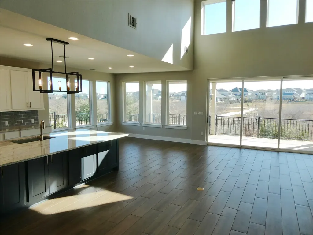 8621 Thompson Teal Trail Austin TX 78744