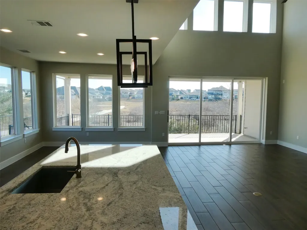 8621 Thompson Teal Trail Austin TX 78744
