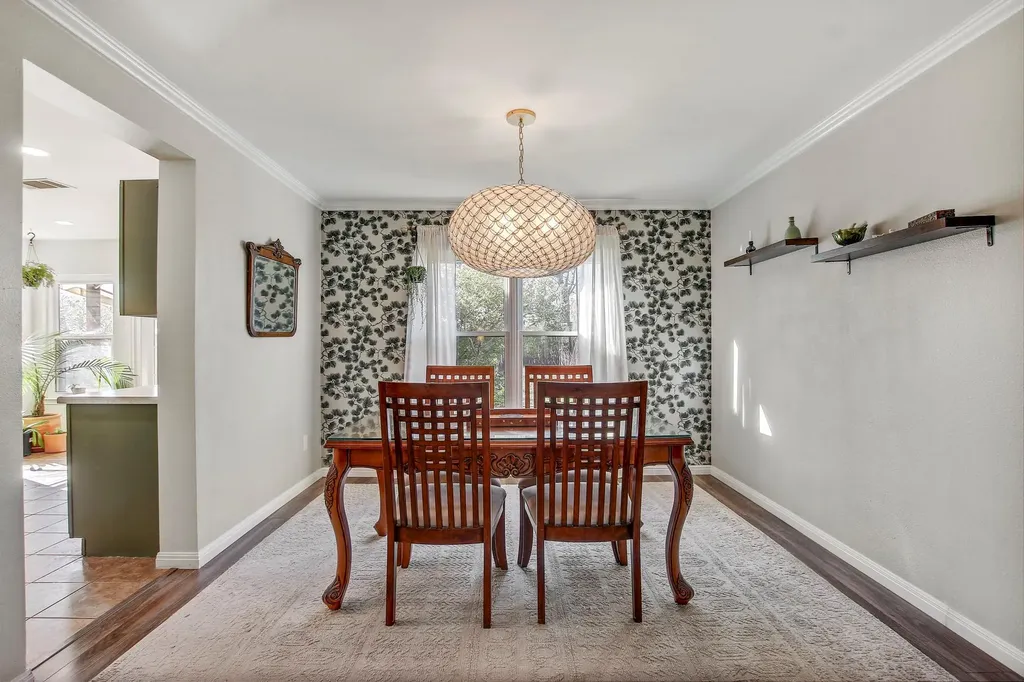 1317 Bradbury Lane Austin TX 78753