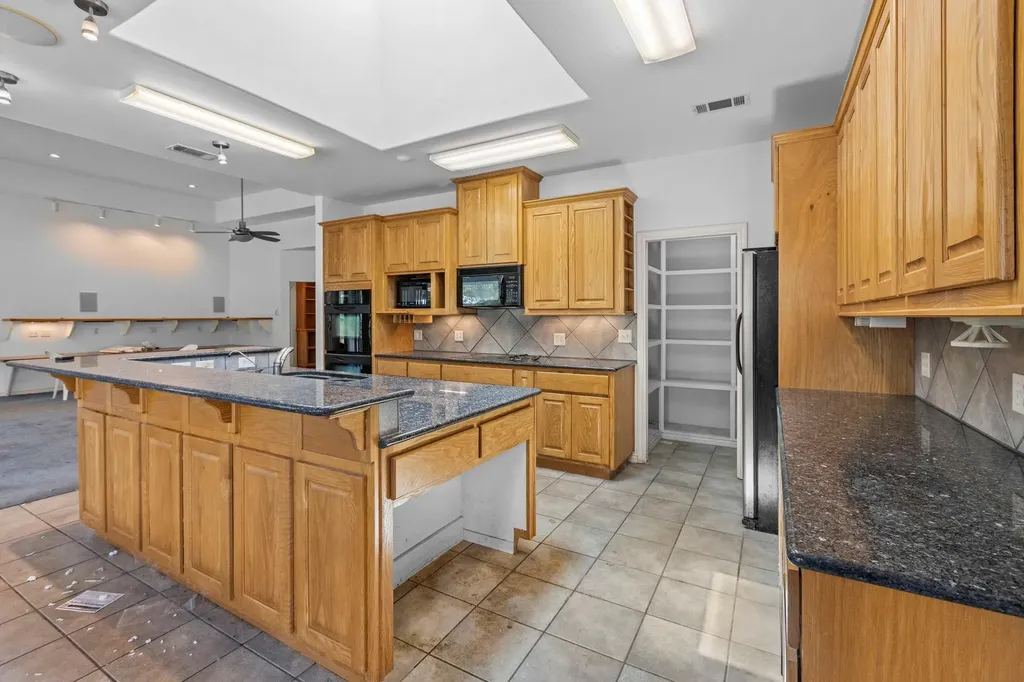 313 Lagoon Loop Horseshoe Bay TX 78657