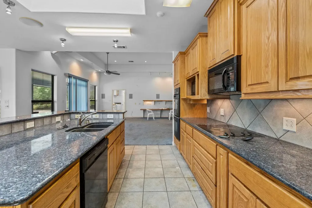 313 Lagoon Loop Horseshoe Bay TX 78657