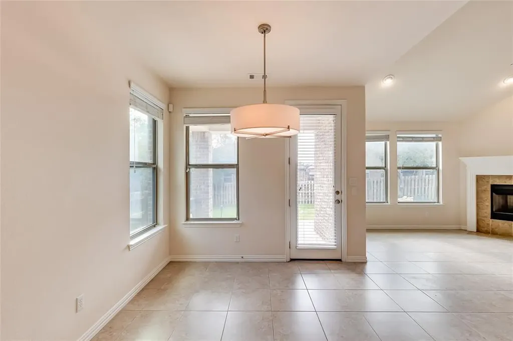 176 Venice Cove Austin TX 78737