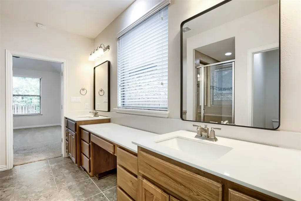 176 Venice Cove Austin TX 78737